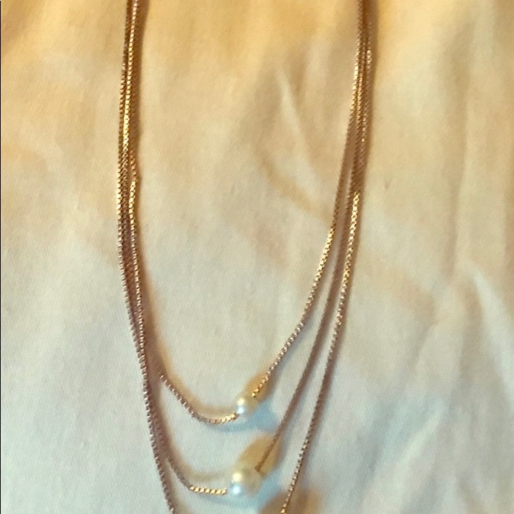 3 strand pearl necklace